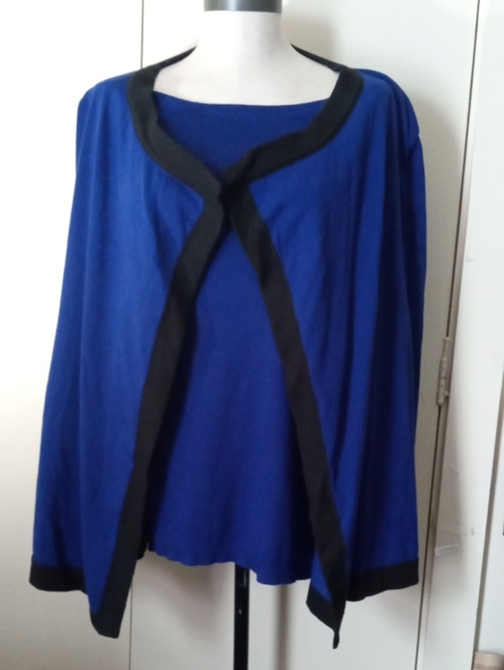 Sag Harbor Cobalt Blue Open Cardigan with Black Trim & Attached Ribbed Cami NWT